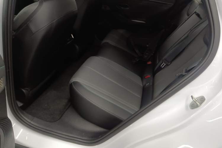 Used BYD Qin L 2025 DM-i Smart Drive 120KM Superior Model Left Rear Seat