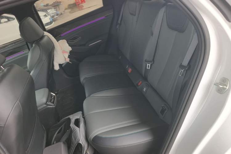 Used BYD Qin L 2025 DM-i Smart Drive 80KM Superior Model Left Rear Seat