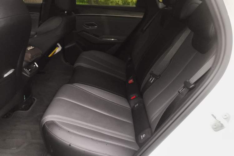 Used BYD Qin L 2025 DM-i Smart Drive 80KM Leading Model Left Rear Seat