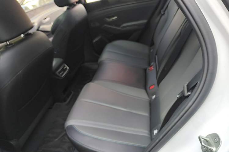 Used BYD Qin L 2025 DM-i Smart Drive 120KM Superior Model Left Rear Seat