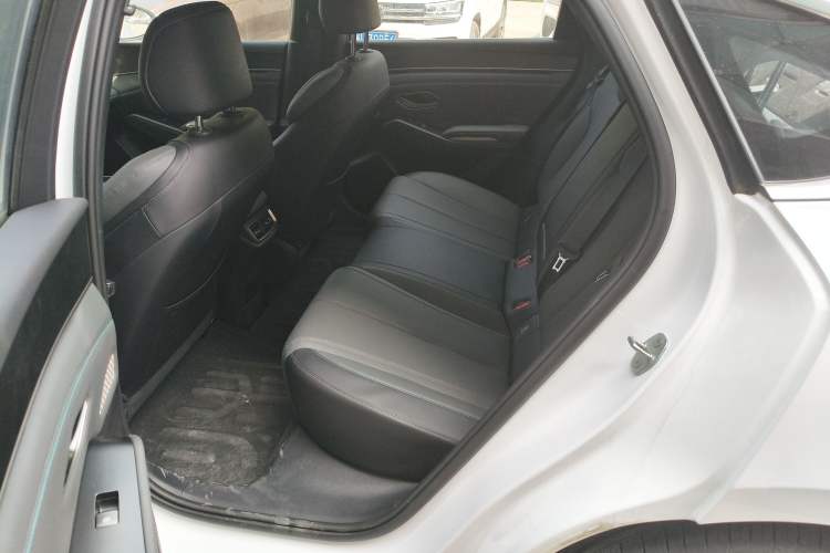 Used BYD Qin L 2025 DM-i Smart Drive 120KM Superior Model Left Rear Seat
