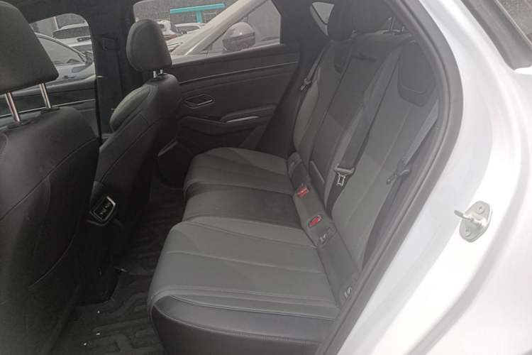 Used BYD Qin L 2025 DM-i Smart Drive 120KM Superior Model Left Rear Seat