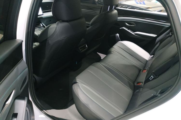 Used BYD Qin L 2025 DM-i Smart Drive 80KM Leading Model Left Rear Seat