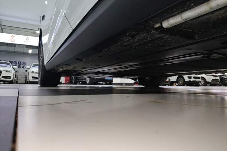 Used BYD Qin L 2025 DM-i Smart Drive 80KM Leading Model Left Side Sill