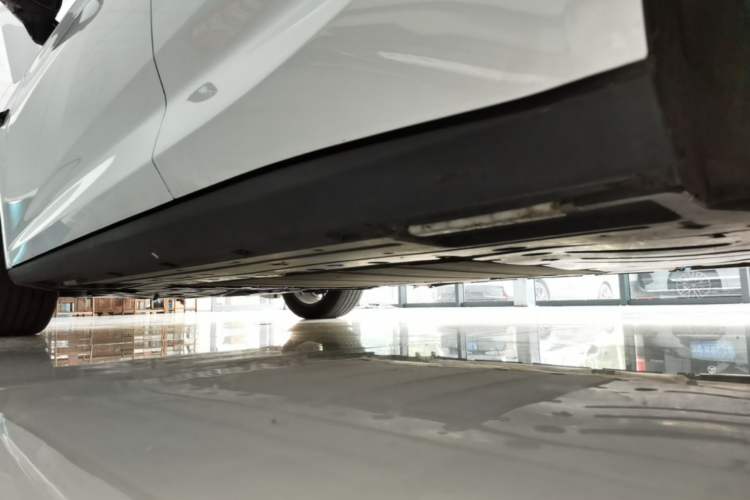 Used BYD Qin L 2025 DM-i Smart Drive 120KM Excellence Model Left Side Sill