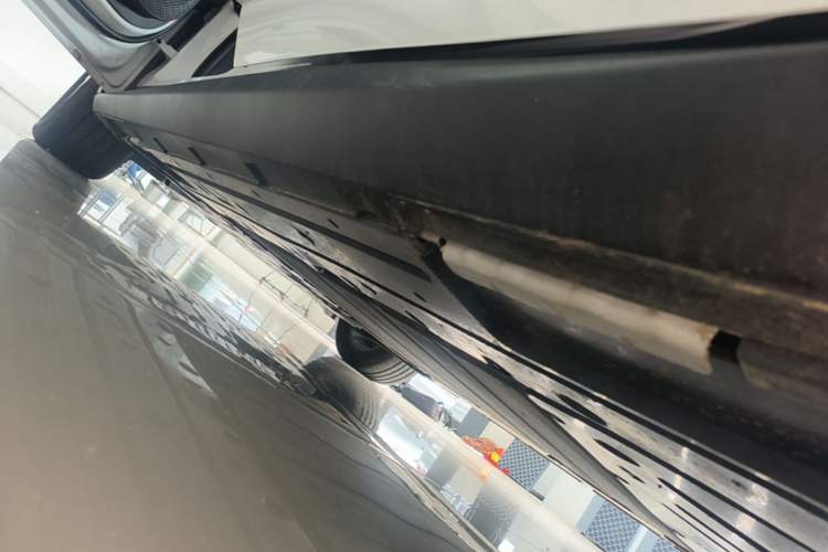 Used BYD Qin L 2025 DM-i Smart Drive 120KM Superior Model Left Side Sill