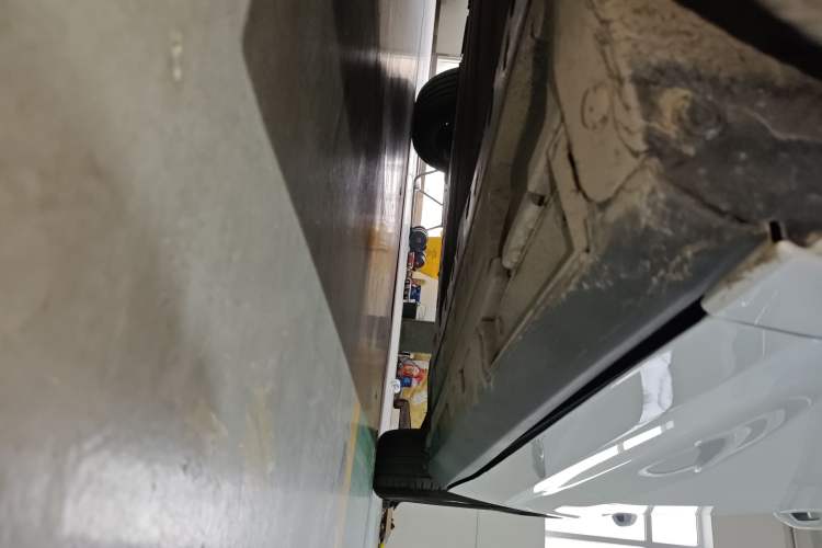 Used BYD Qin L 2025 DM-i Smart Drive 120KM Superior Model Left Side Sill