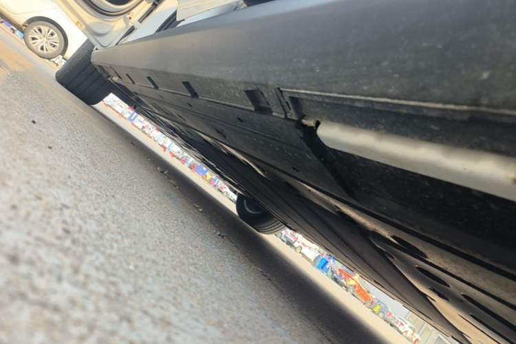 Used BYD Qin L 2025 DM-i Smart Drive 120KM Superior Model Left Side Sill