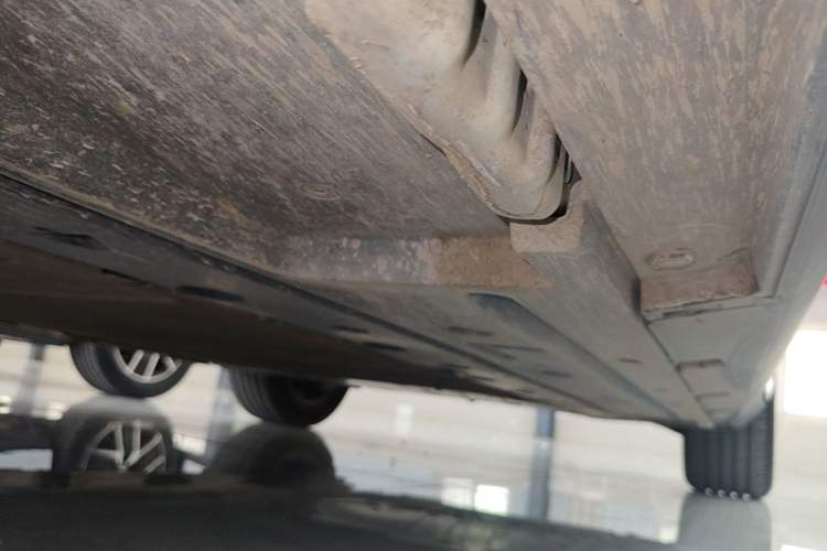 Used BYD Qin L 2025 DM-i Smart Drive 120KM Superior Model Left Side Sill