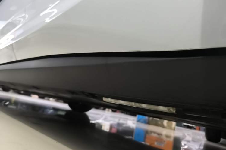 Used BYD Qin L 2025 DM-i Smart Drive 120KM Leading Model Left Side Sill