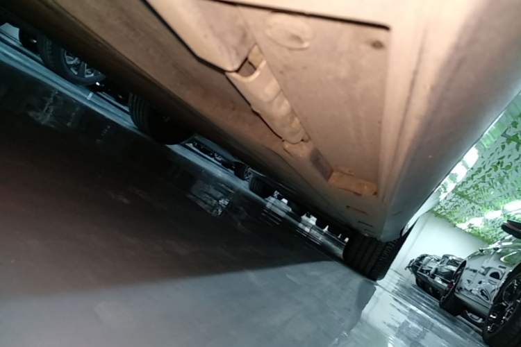Used BYD Qin L 2025 DM-i Smart Drive 120KM Superior Model Left Side Sill