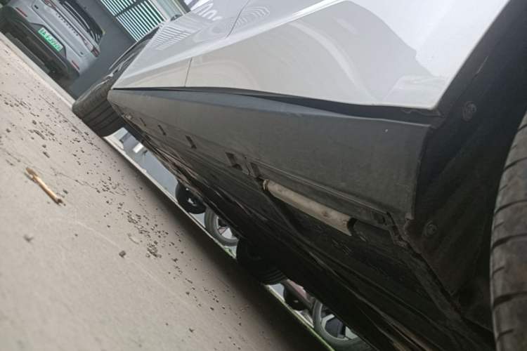 Used BYD Qin L 2025 DM-i Smart Drive 120KM Superior Model Left Side Sill