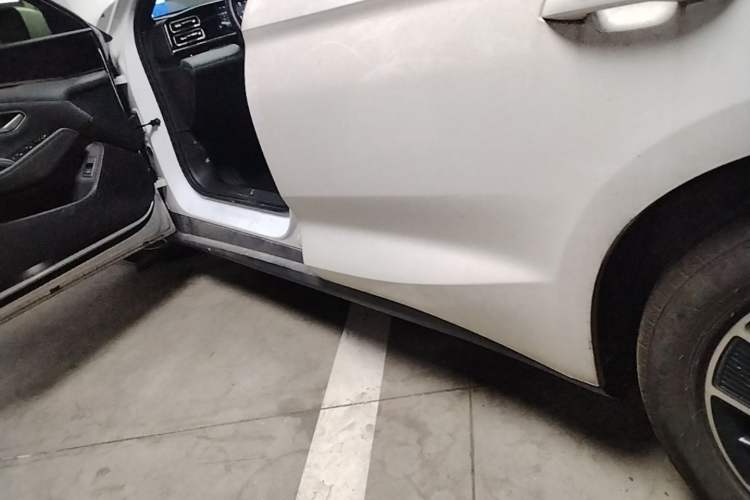 Used BYD Qin L 2025 DM-i Smart Drive 120KM Leading Model Left Side Sill