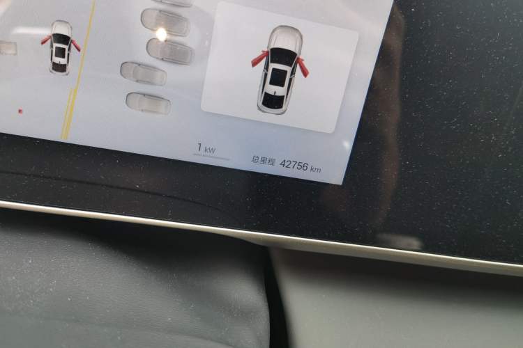 Used BYD Qin L 2025 DM-i Smart Drive 80KM Leading Model Odometer Close Up