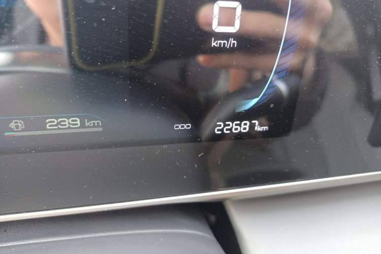 Used BYD Qin L 2025 DM-i Smart Drive 80KM Leading Model Odometer Close Up