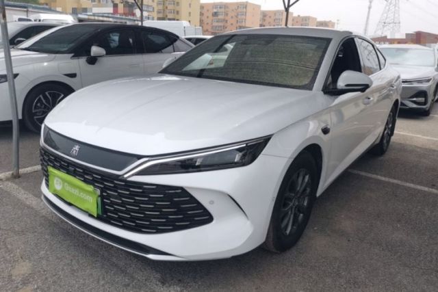 Ojetý BYD Qin L 2025 DM-i Smart Drive 80KM Leading Model