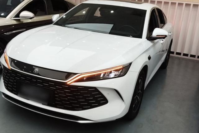 Used BYD Qin L 2025 DM-i Smart Drive 120KM Superior Model