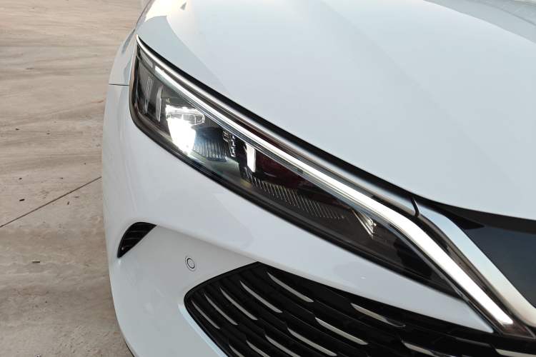 Used BYD Qin L 2025 DM-i Smart Drive 80KM Leading Model Right Front Headlight