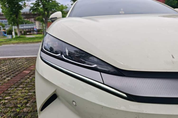 Used BYD Qin L 2025 EV 545KM Beyond Version Right Front Headlight