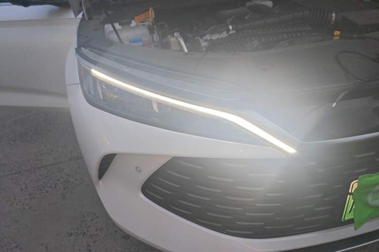 Used BYD Qin L 2025 DM-i Smart Drive 80KM Leading Model Right Front Headlight