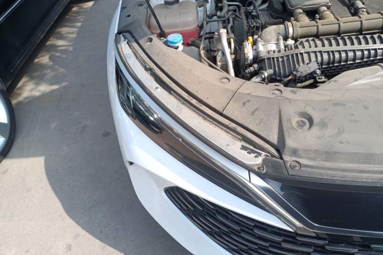 Used BYD Qin L 2025 DM-i Smart Drive 80KM Leading Model Right Front Headlight
