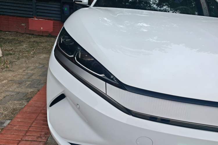 Used BYD Qin L 2025 EV 545KM Cloud Suspension Edition Right Front Headlight