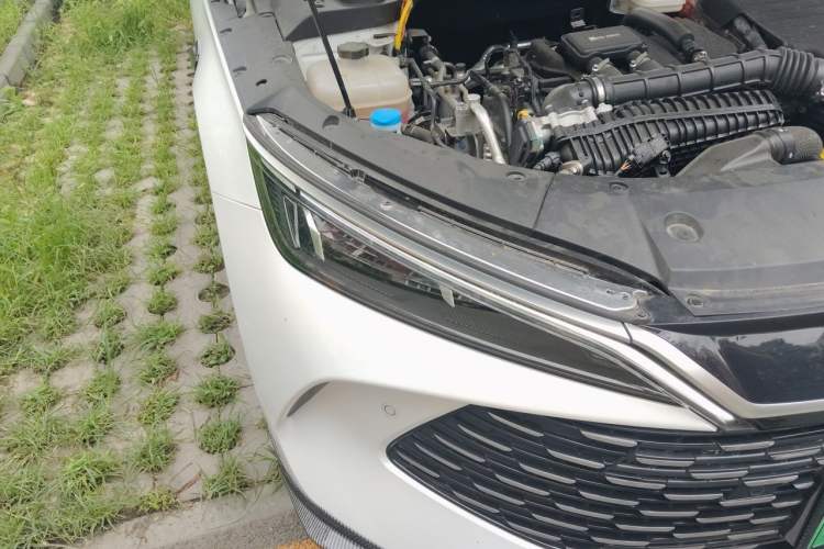 Used BYD Qin L 2025 DM-i Smart Drive 80KM Leading Model Right Front Headlight