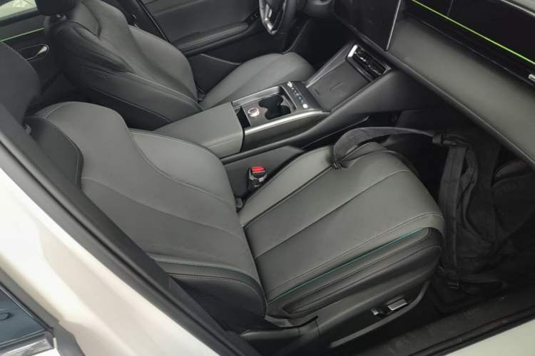 Used BYD Qin L 2025 EV 545KM Cloud Suspension Edition Right Front Seat