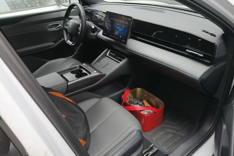 Used BYD Qin L 2025 EV 545KM Beyond Version Right Front Seat