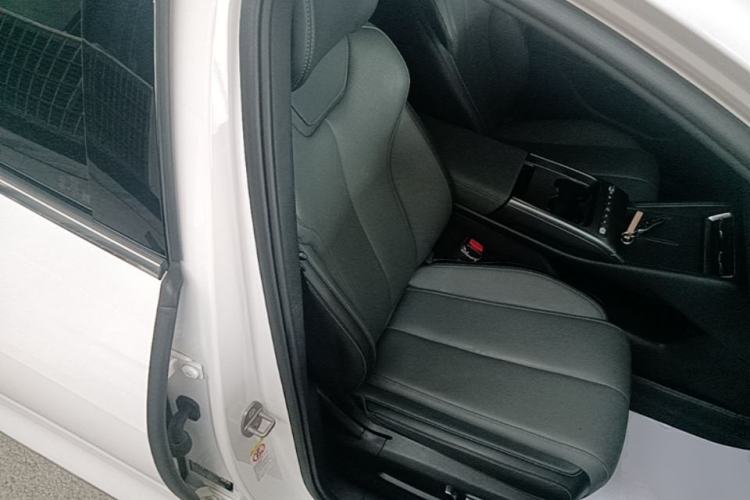 Used BYD Qin L 2025 EV 545KM Beyond Version Right Front Seat