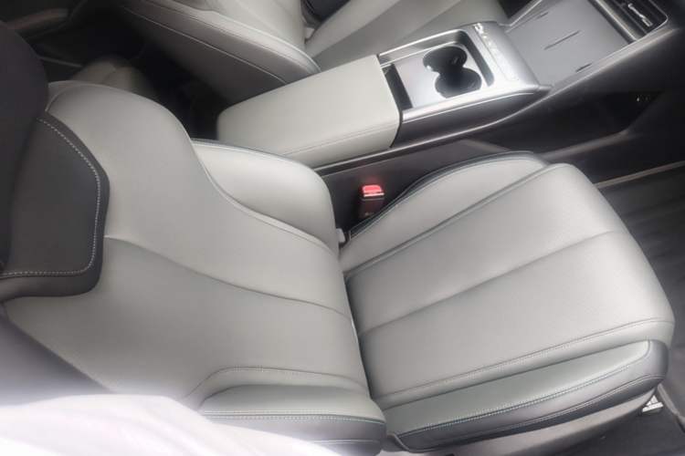 Used BYD Qin L 2025 EV 470KM Leading Edition Right Front Seat