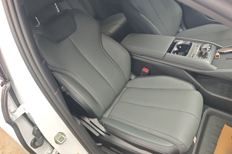 Used BYD Qin L 2025 DM-i Smart Drive 80KM Leading Model Right Front Seat