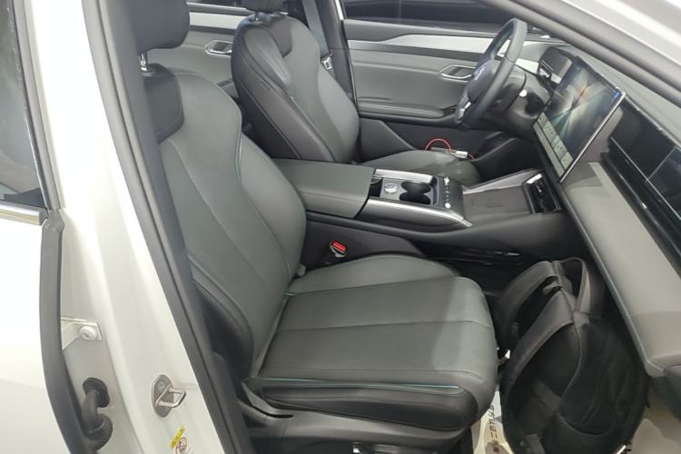 Used BYD Qin L 2025 EV 545KM Cloud Suspension Edition Right Front Seat