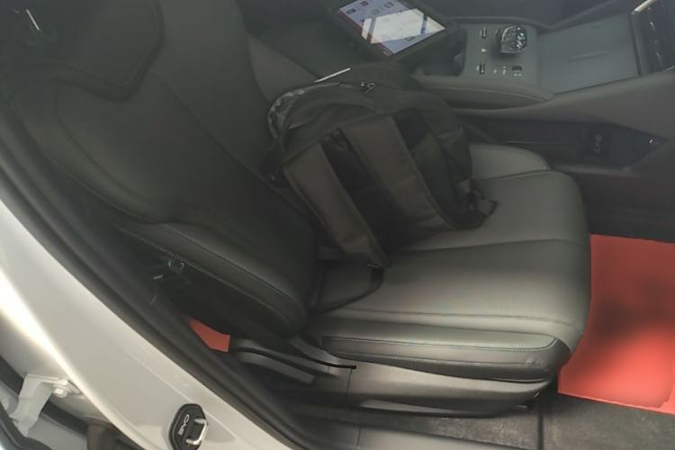 Used BYD Qin L 2025 DM-i Smart Drive 120KM Leading Model Right Front Seat