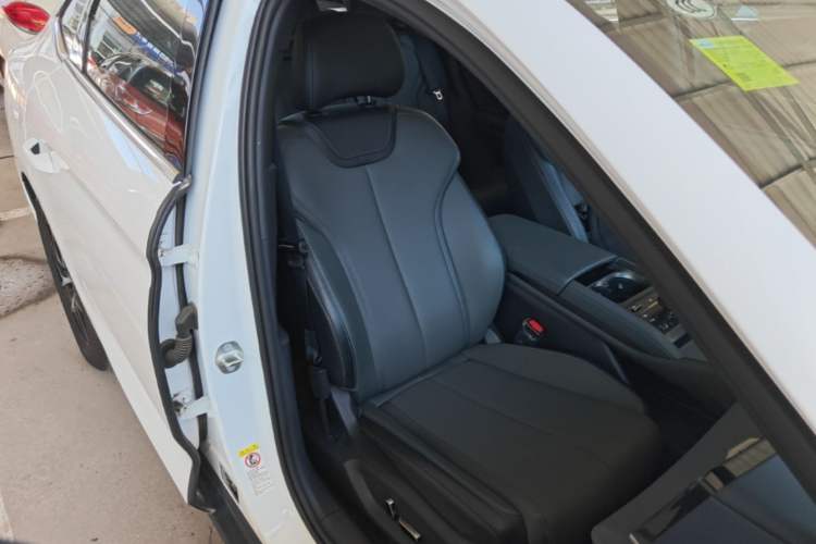 Used BYD Qin L 2025 DM-i Smart Drive 120KM Superior Model Right Front Seat