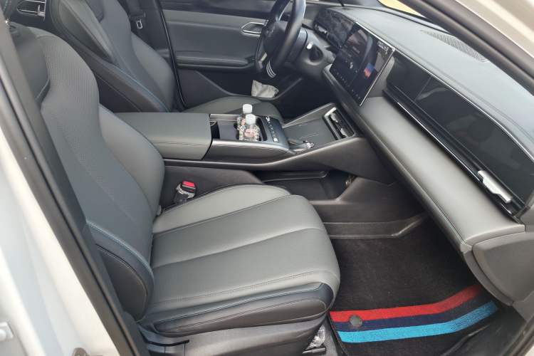 Used BYD Qin L 2025 EV 470KM Leading Edition Right Front Seat