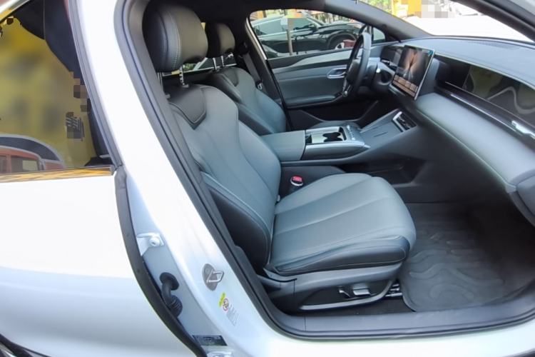 Used BYD Qin L 2025 EV 545KM Beyond Version Right Front Seat