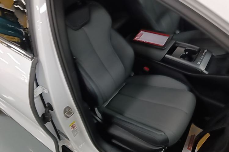 Used BYD Qin L 2025 EV 470KM Leading Edition Right Front Seat