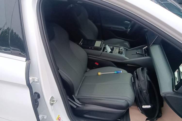 Used BYD Qin L 2025 DM-i Smart Drive 80KM Leading Model Right Front Seat
