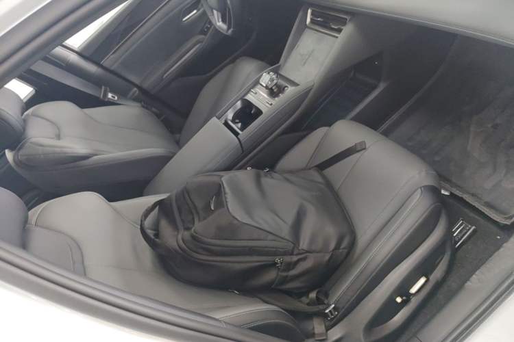 Used BYD Qin L 2025 DM-i Smart Drive 120KM Superior Model Right Front Seat