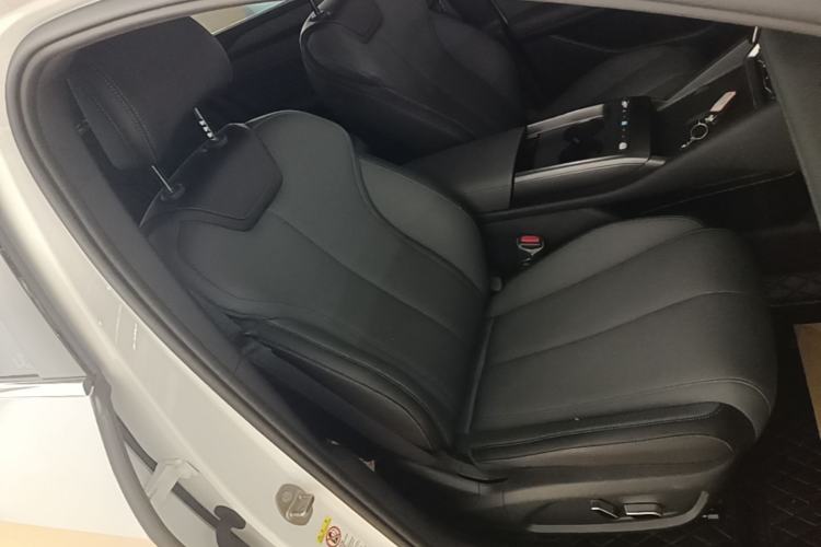 Used BYD Qin L 2025 EV 545KM Beyond Version Right Front Seat