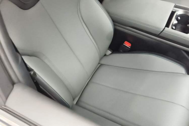 Used BYD Qin L 2025 DM-i Smart Drive 120KM Superior Model Right Front Seat