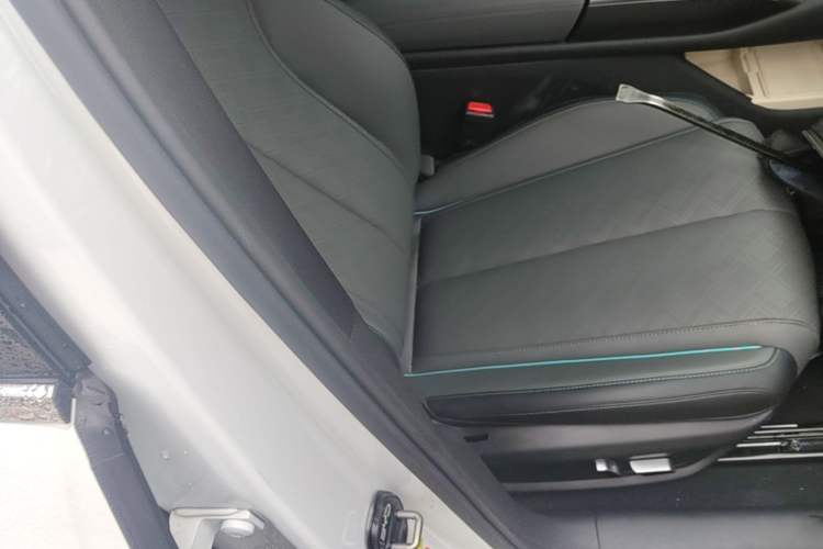 Used BYD Qin L 2025 EV 545KM Cloud Suspension Edition Right Front Seat