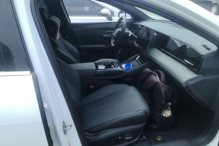 Used BYD Qin L 2025 EV 545KM Beyond Version Right Front Seat