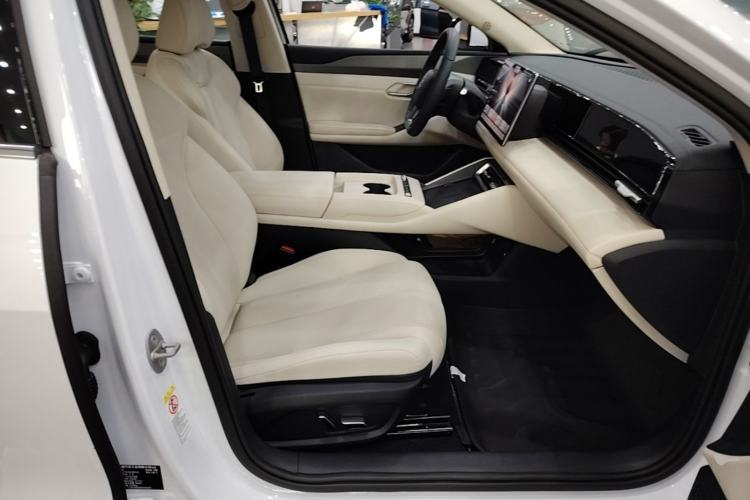 Used BYD Qin L 2025 EV 545KM Beyond Version Right Front Seat