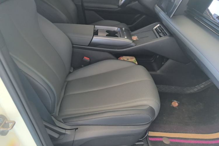 Used BYD Qin L 2025 EV 470KM Leading Edition Right Front Seat
