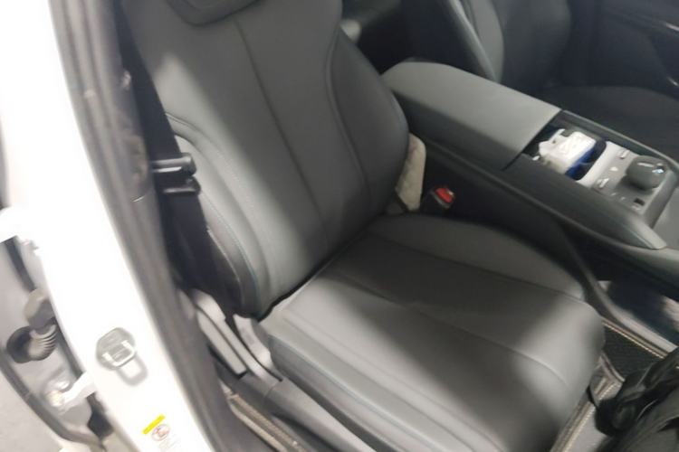 Used BYD Qin L 2025 DM-i Smart Drive 80KM Leading Model Right Front Seat