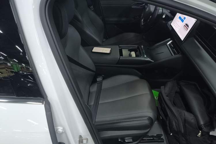 Used BYD Qin L 2025 EV 545KM Beyond Version Right Front Seat