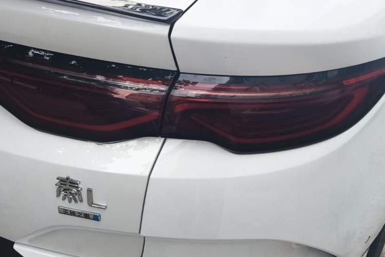Used BYD Qin L 2025 EV 545KM Excellence Edition Right Rear Taillight