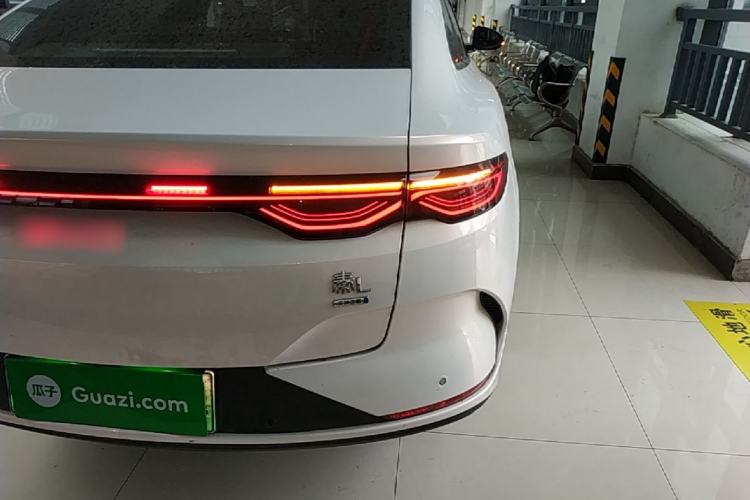 Used BYD Qin L 2025 EV 545KM Excellence Edition Right Rear Taillight